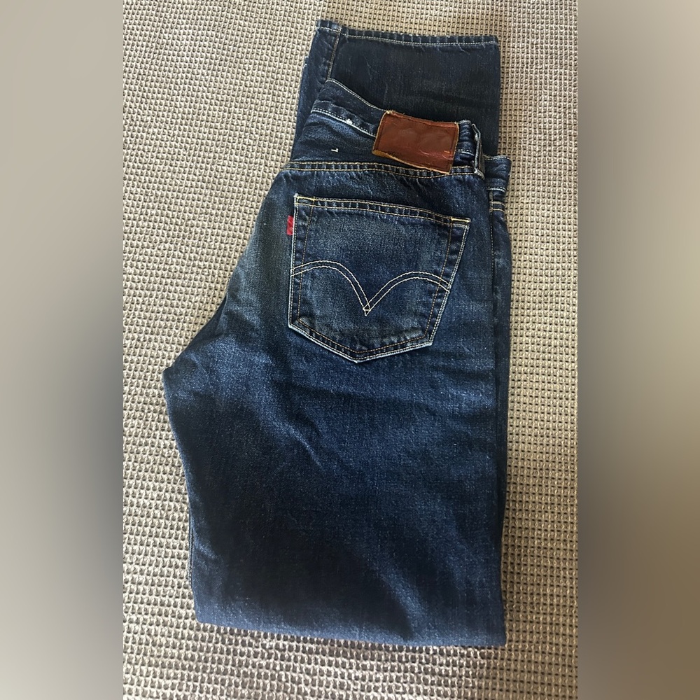 VINTAGE LEVI'S 501 JEANS
BUTTON FLY
